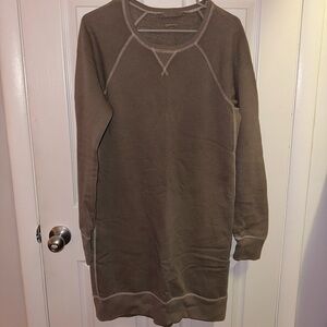 Sweatshirt style olive green dress. Long sleeve.